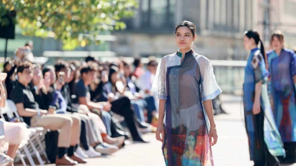 Vietnam’s Ao Dai takes center stage at Columbia University cultural show